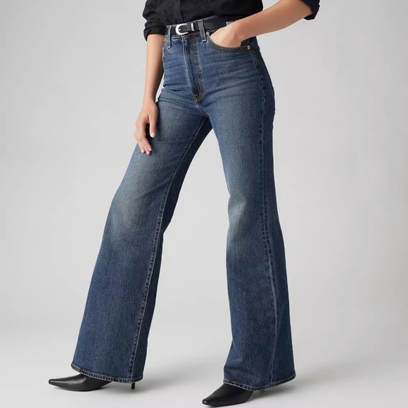 Levi's Dark Blue Ribcage Bell Women's Jeans Size 32 - Picture 1 of 16